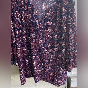 NWOT GLORIA VANDERBILT TOP 2x